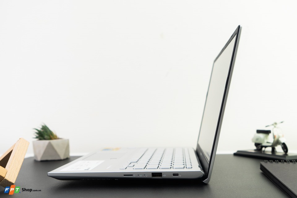 VivoBook 14 A412FA: Giá ngon lại nhiều tính năng hấp dẫn VivoBook 14 A412FA: Giá ngon lại nhiều tính năng hấp dẫn