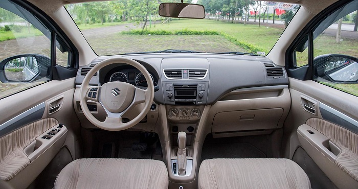 Nội thất của xe Suzuki Ertiga Suzuki Ertiga với vô lăng có nút chỉnh âm thanh