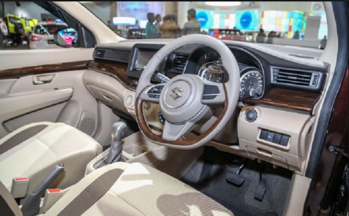 Xét về tiện nghi của xe đanh gia xe Suzuki Ertiga