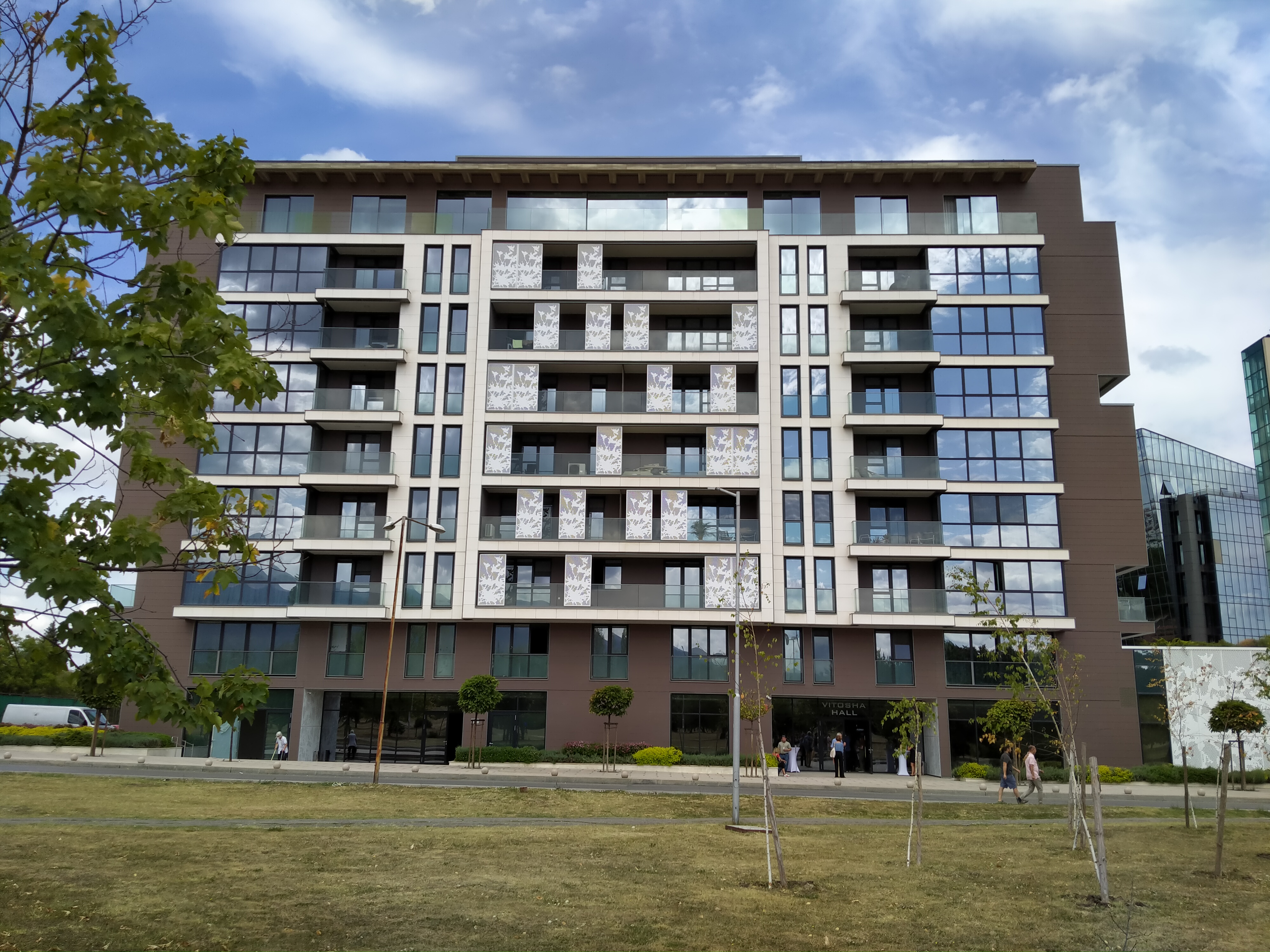 Sforum - Trang thông tin công nghệ mới nhất gsmarena_002-1-1 Đánh giá Realme 5: Thiết kế cao cấp, họa tiết lưng đẹp mắt, 4 camera linh hoạt, giá chỉ 3,990,000 đồng 