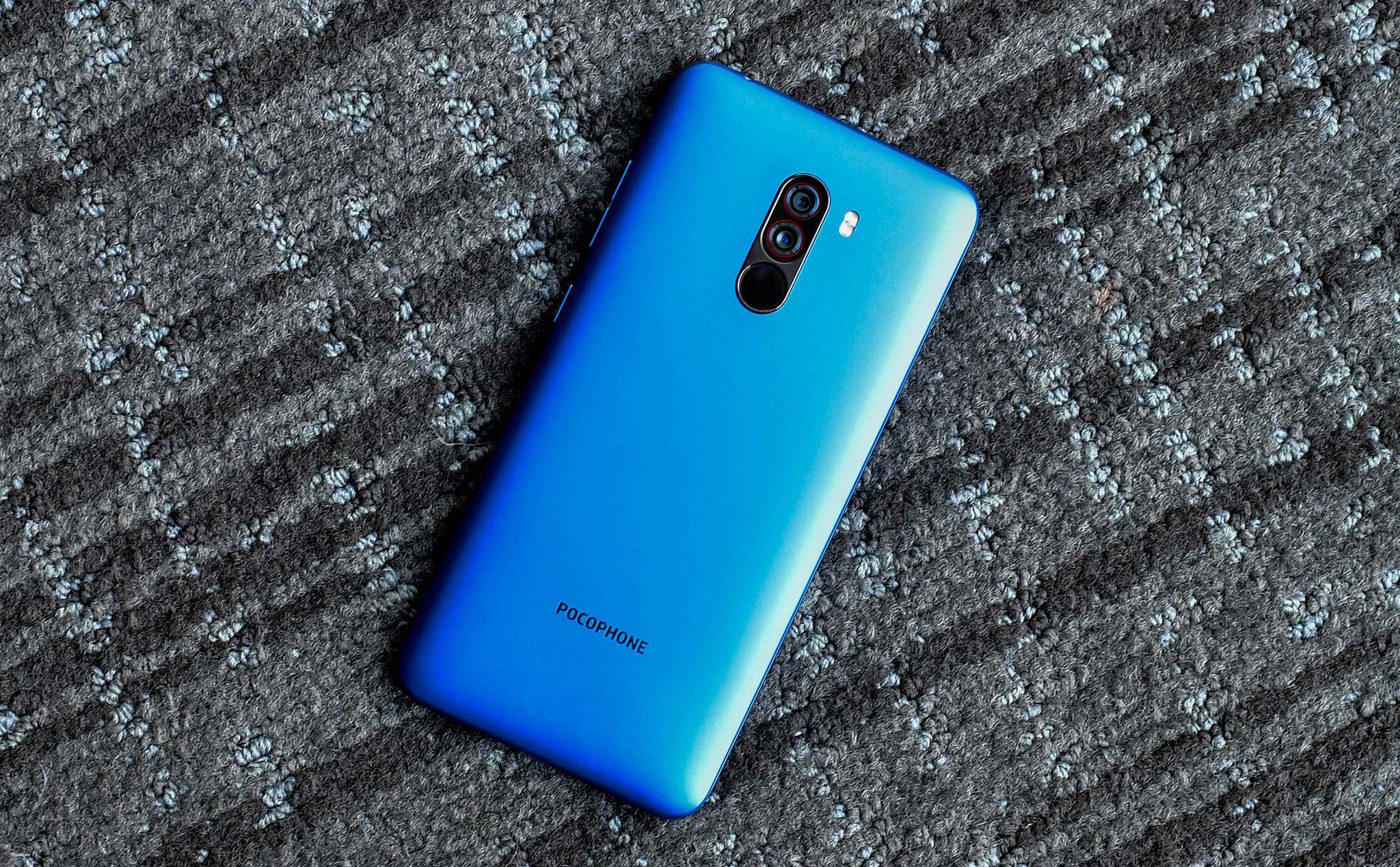 tinhte_pocophone_3.jpg