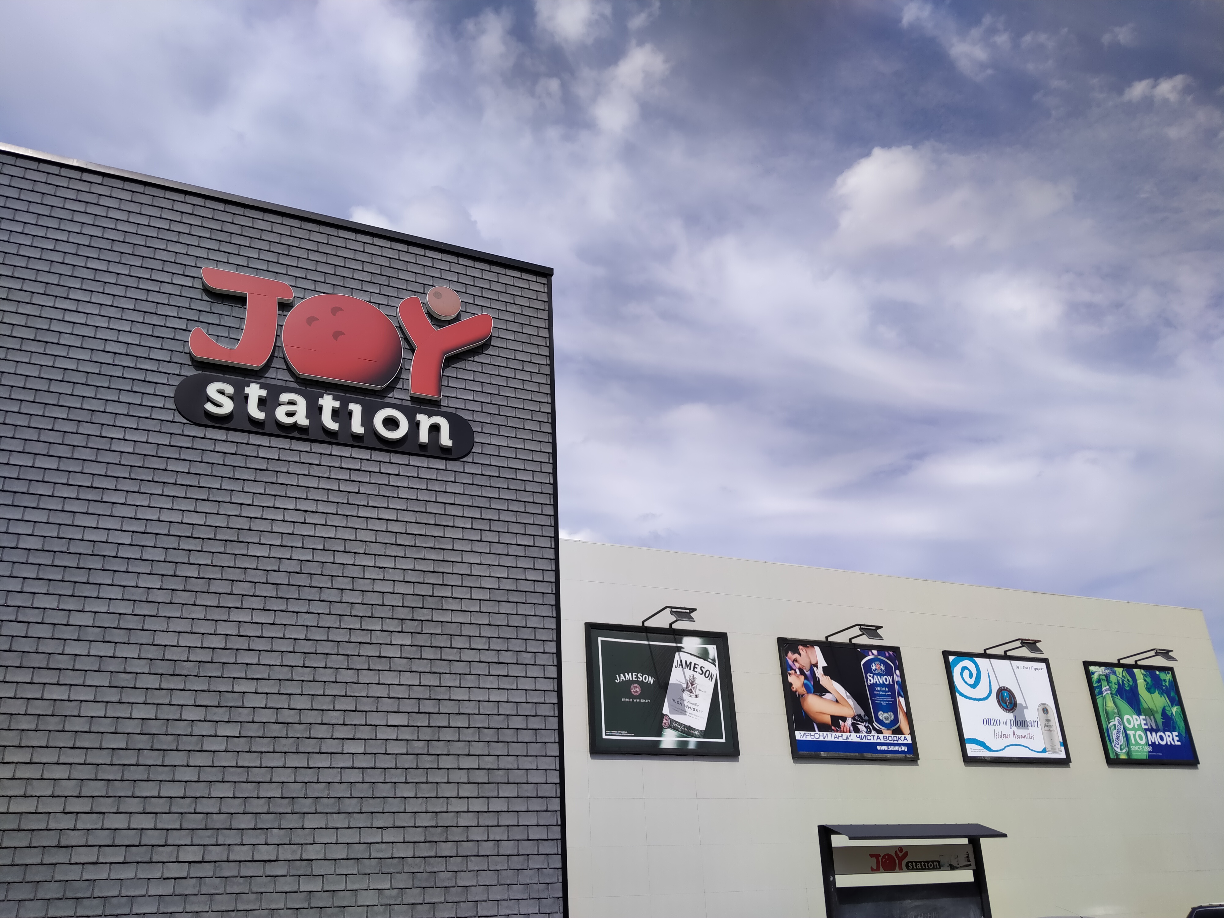 Sforum - Trang thông tin công nghệ mới nhất gsmarena_008-1 Đánh giá Realme 5: Thiết kế cao cấp, họa tiết lưng đẹp mắt, 4 camera linh hoạt, giá chỉ 3,990,000 đồng 