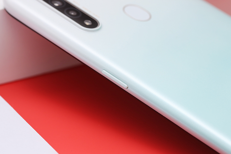 Điện thoại OPPO A31 | Thiêt kế dễ cầm nắm, thao tác