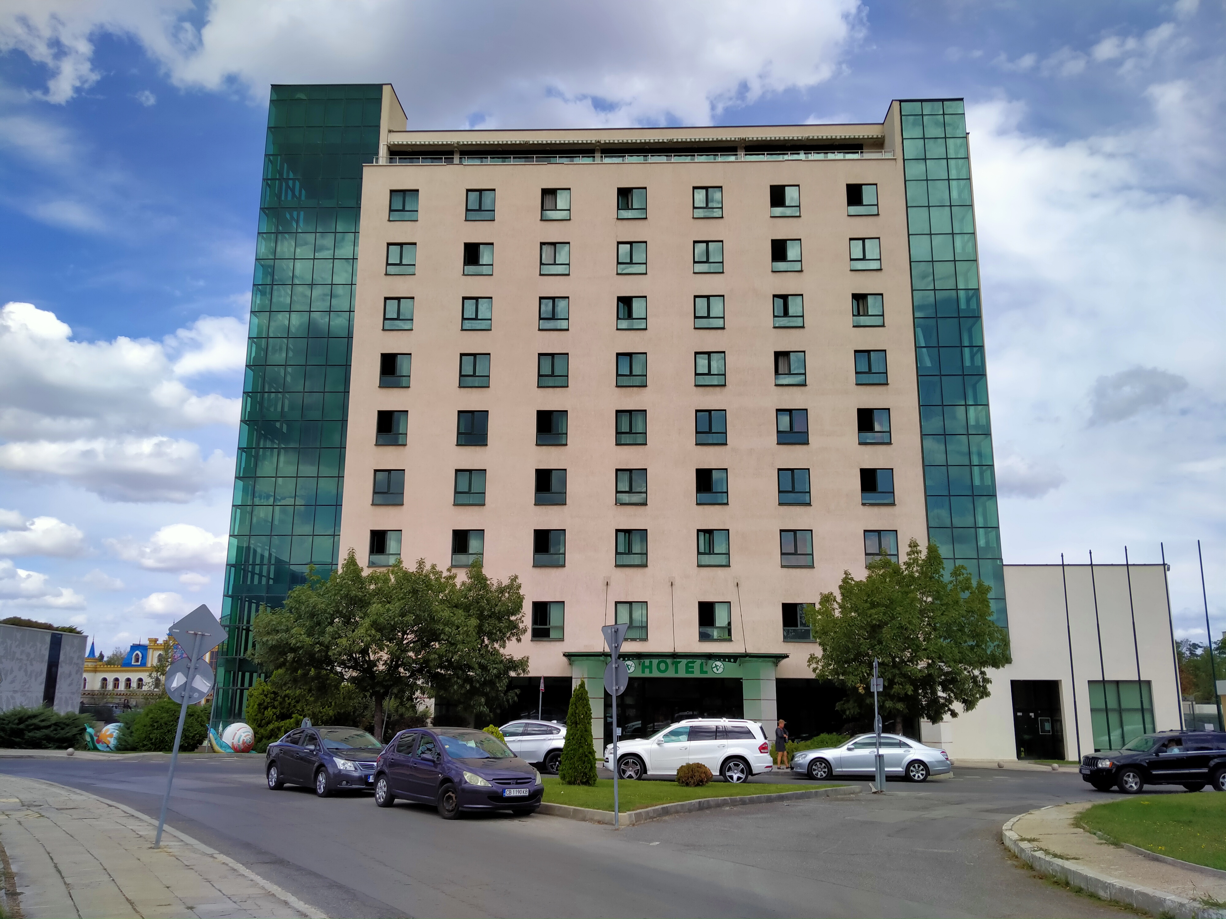 Sforum - Trang thông tin công nghệ mới nhất gsmarena_011-1 Đánh giá Realme 5: Thiết kế cao cấp, họa tiết lưng đẹp mắt, 4 camera linh hoạt, giá chỉ 3,990,000 đồng 