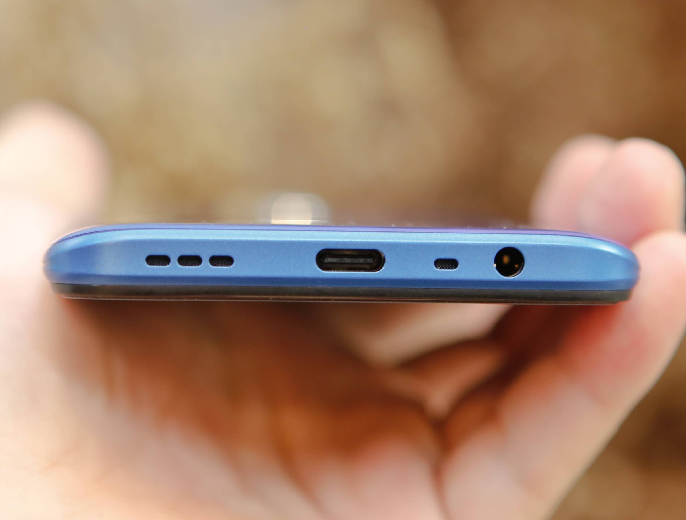 oppo A9 2020 canh duoi