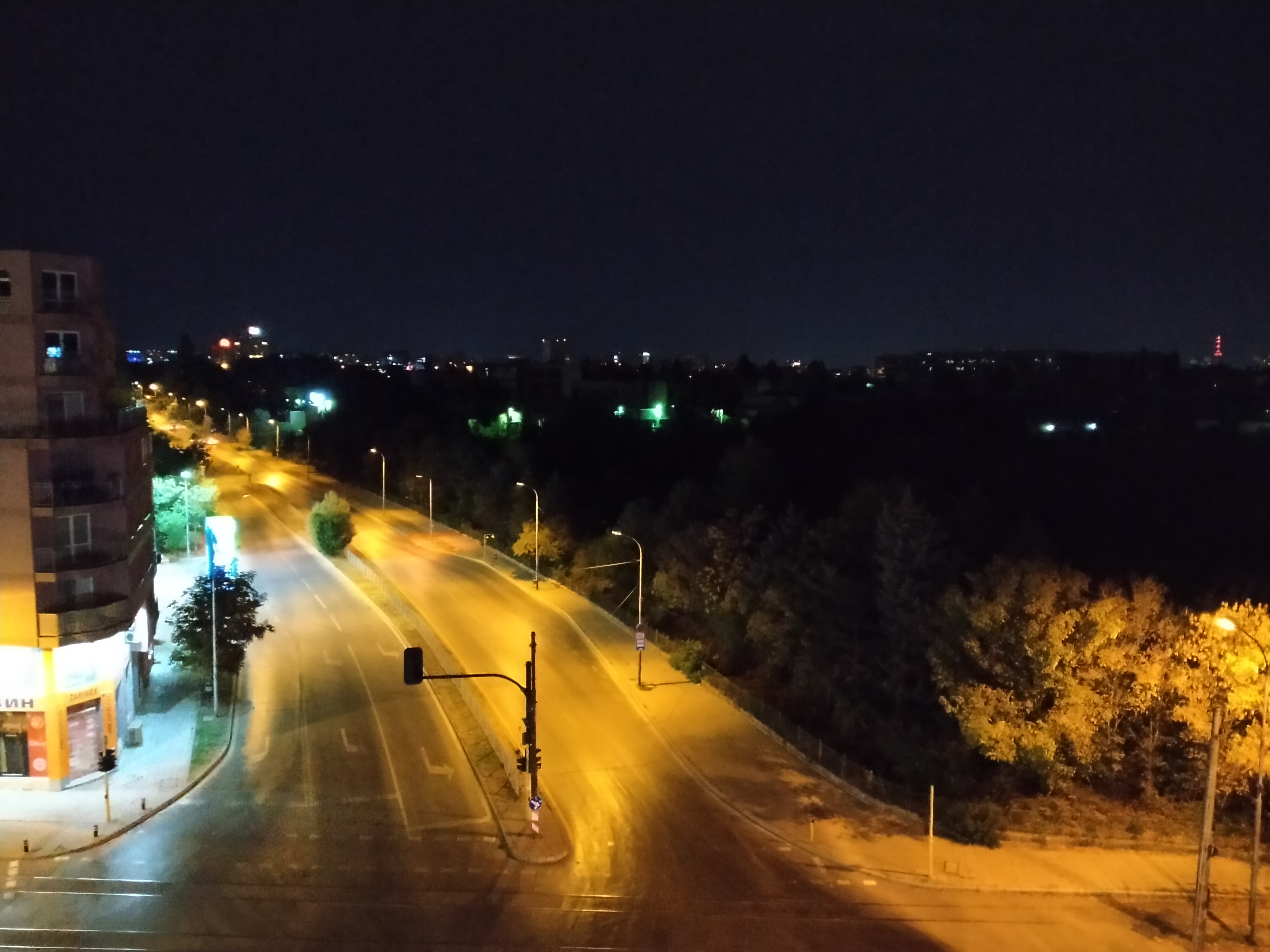 Sforum - Trang thông tin công nghệ mới nhất gsmarena_056-1 Đánh giá Realme 5: Thiết kế cao cấp, họa tiết lưng đẹp mắt, 4 camera linh hoạt, giá chỉ 3,990,000 đồng 