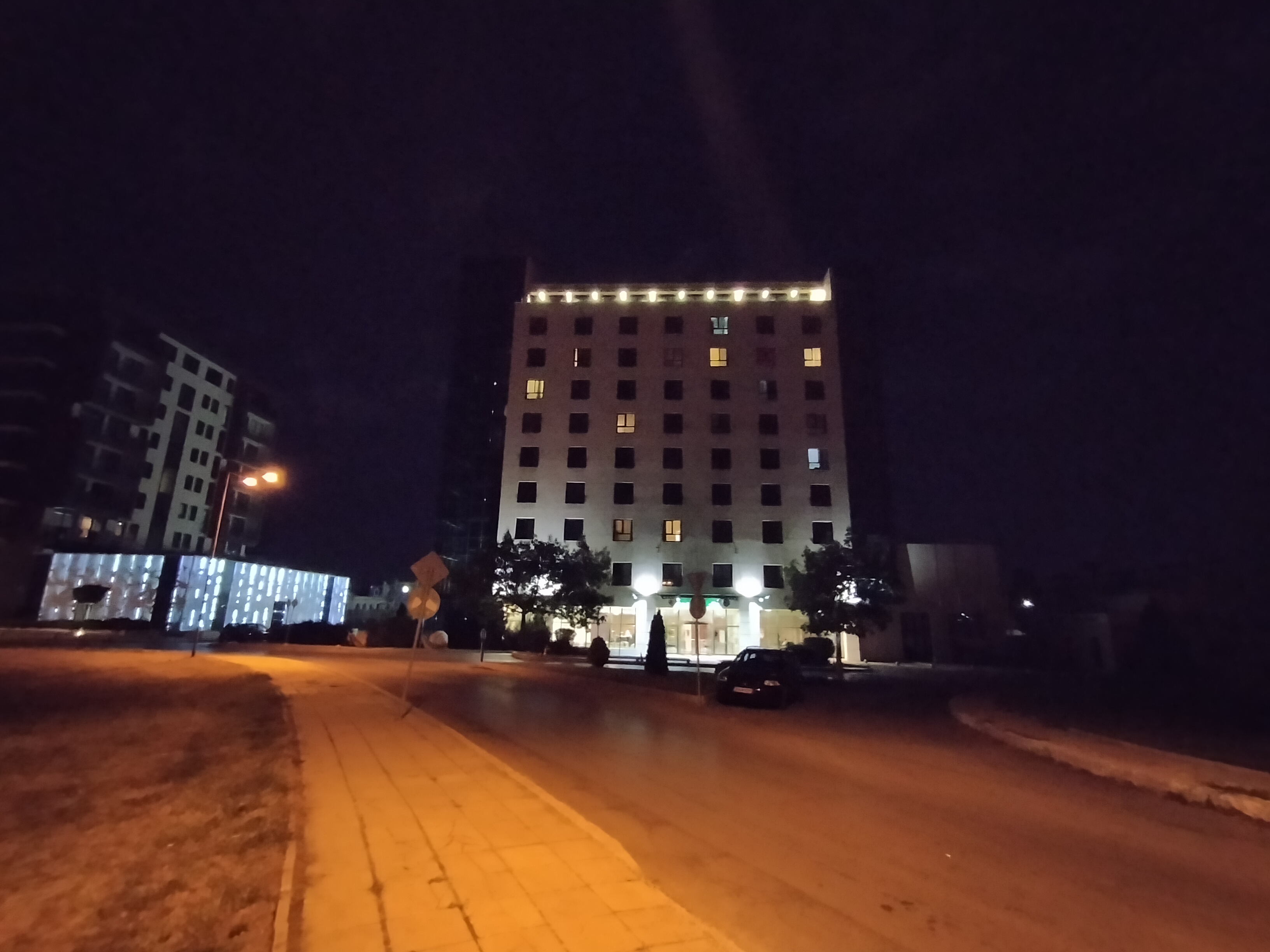 Sforum - Trang thông tin công nghệ mới nhất gsmarena_081 Đánh giá Realme 5: Thiết kế cao cấp, họa tiết lưng đẹp mắt, 4 camera linh hoạt, giá chỉ 3,990,000 đồng 