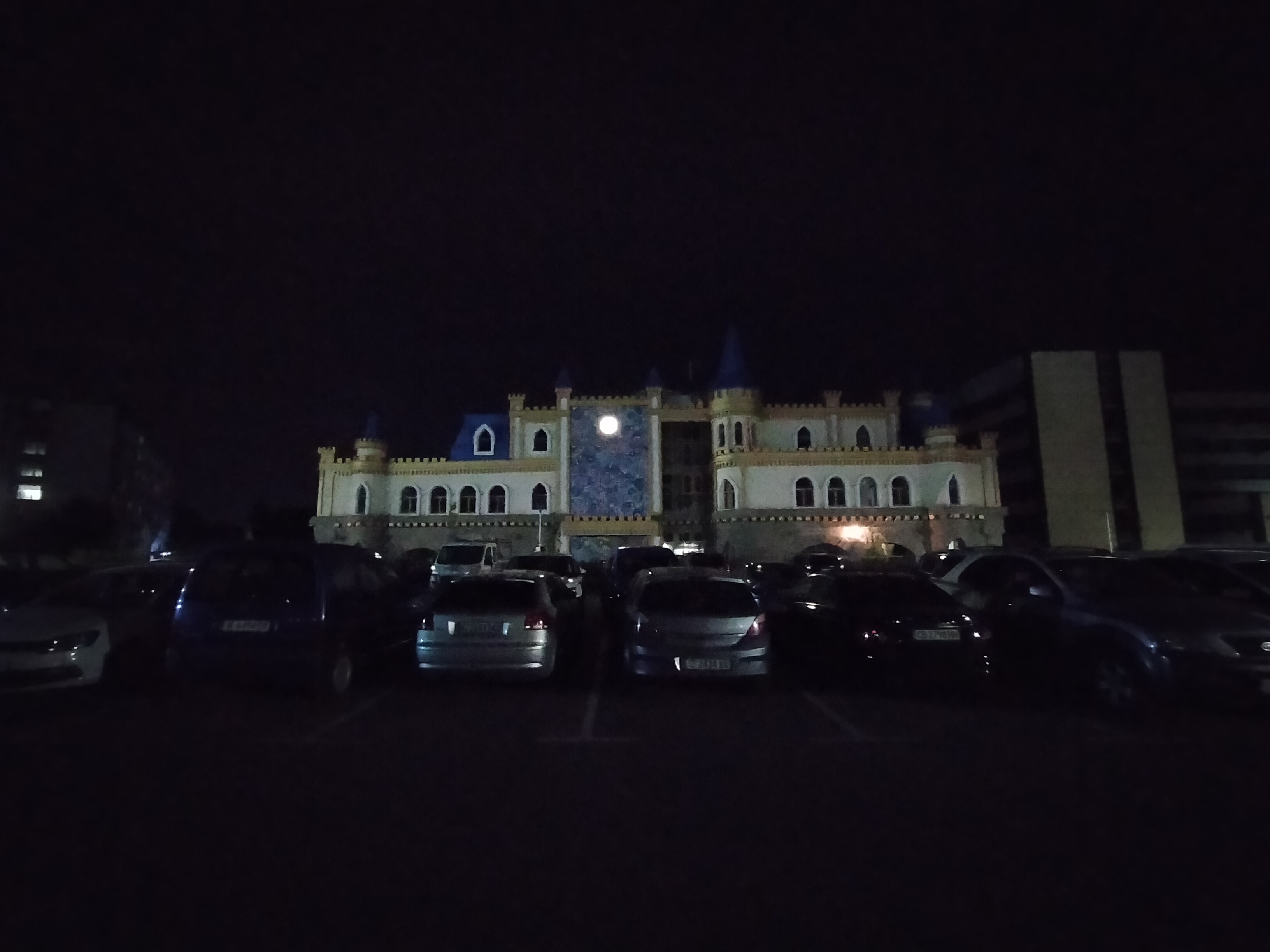 Sforum - Trang thông tin công nghệ mới nhất gsmarena_085 Đánh giá Realme 5: Thiết kế cao cấp, họa tiết lưng đẹp mắt, 4 camera linh hoạt, giá chỉ 3,990,000 đồng 