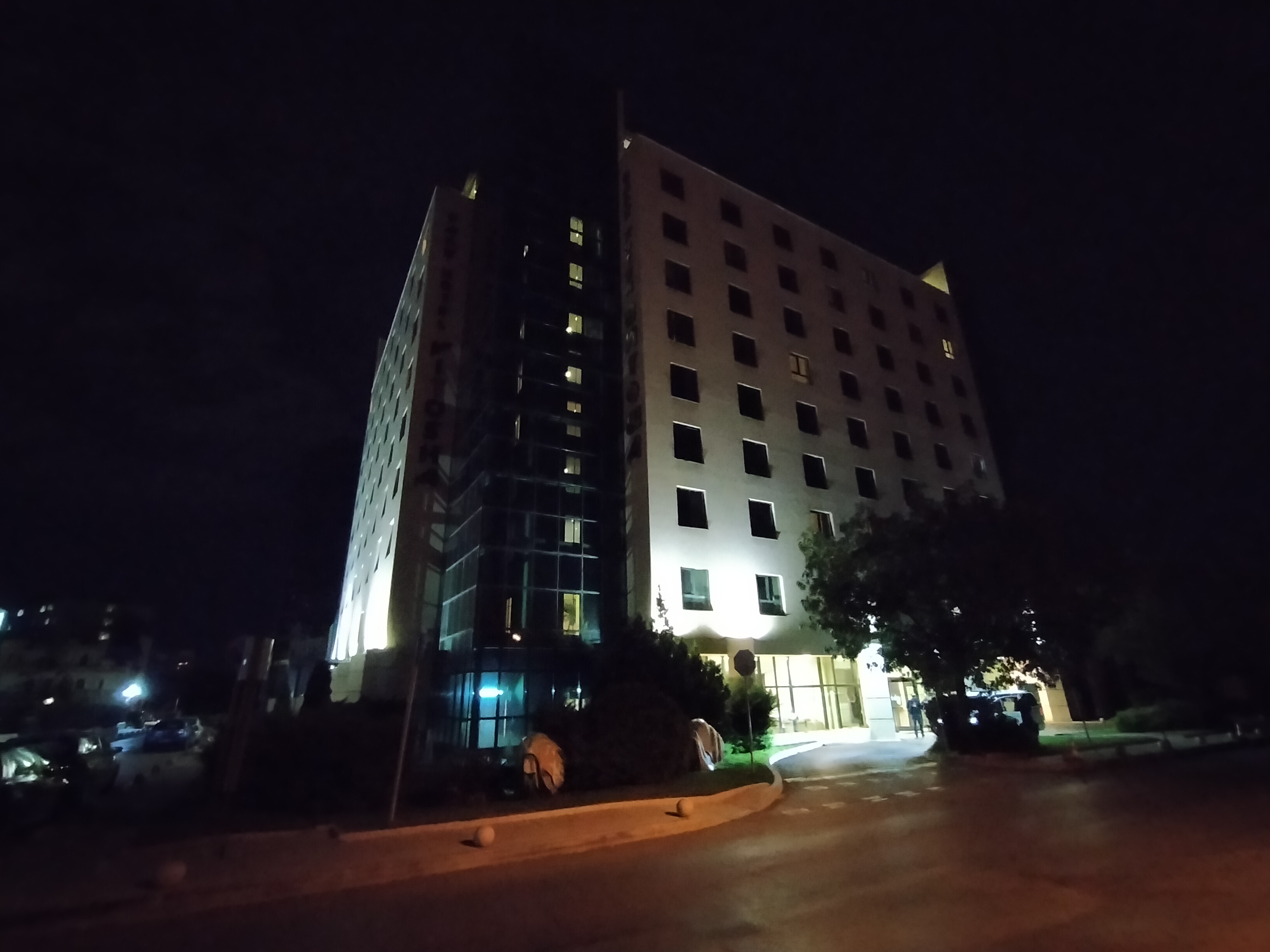 Sforum - Trang thông tin công nghệ mới nhất gsmarena_083 Đánh giá Realme 5: Thiết kế cao cấp, họa tiết lưng đẹp mắt, 4 camera linh hoạt, giá chỉ 3,990,000 đồng 