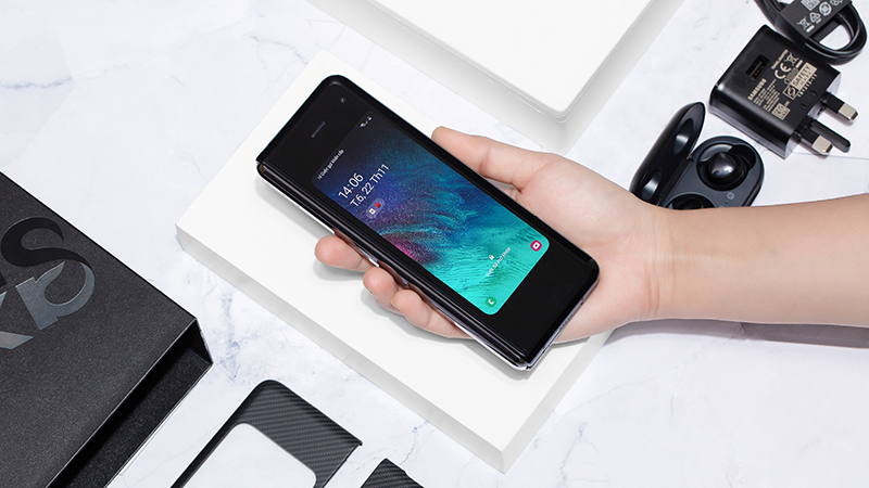 Thời lượng pin của điện thoại Samsung Galaxy Fold chính hãng