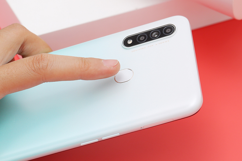 Điện thoại OPPO A31 | Cảm biến vân tay