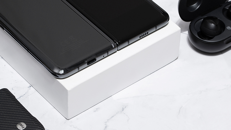Thời lượng pin của điện thoại Samsung Galaxy Fold chính hãng