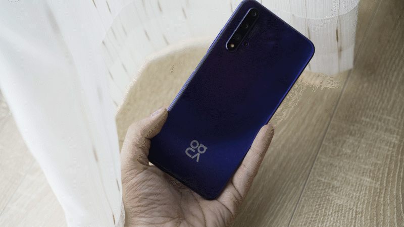 Đánh giá chi tiết Huawei Nova 5T: Thiết kế trẻ, cấu hình cao, đáng mua không? - Ảnh 2. Đánh giá chi tiết Huawei Nova 5T: Thiết kế trẻ, cấu hình cao, đáng mua không? - Ảnh 2.