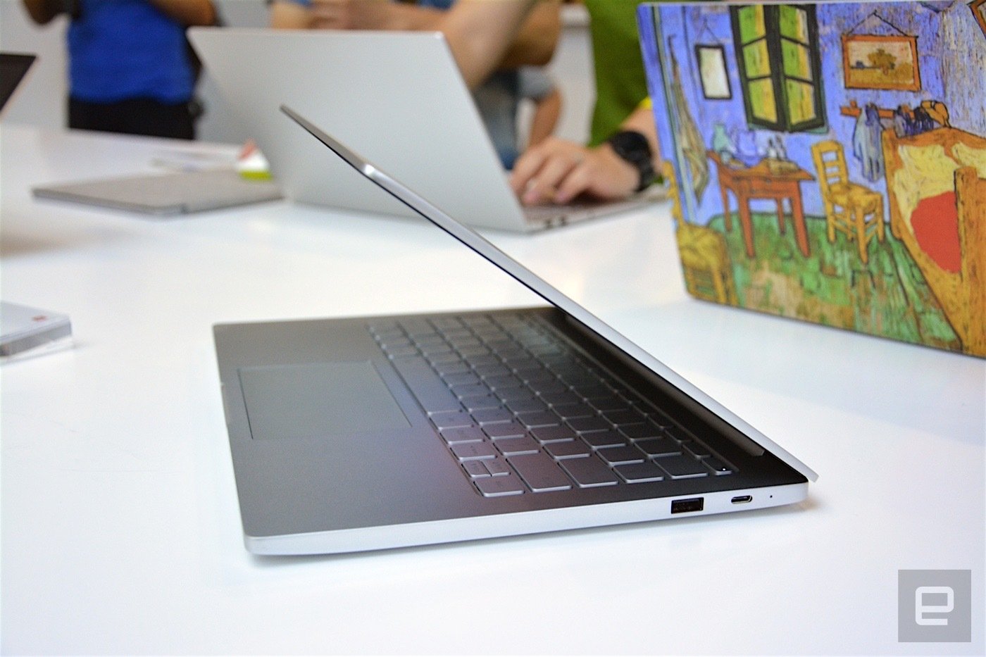 Xiaomi Mi Book Air 12.5 inch: Thiết kế đẹp, giá cả phải chăng Xiaomi Notebook Pro 2020