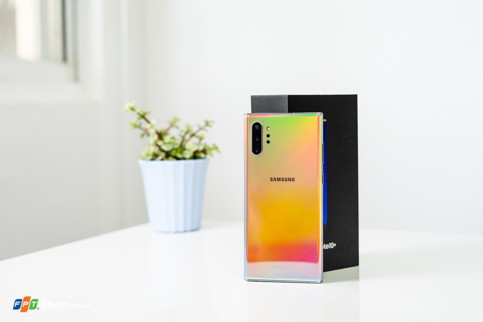 Đánh giá Galaxy Note 10 Plus: Ấn tượng với vẻ đẹp hoàn mỹ Galaxy Note 10+
