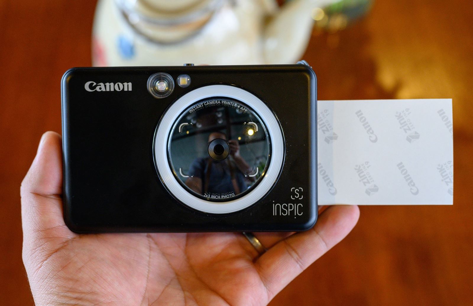 Đánh giá máy ảnh chụp lấy liền Canon ZV123: gọn nhẹ, thời trang, kết nối  được với smartphone để in thêm ảnh