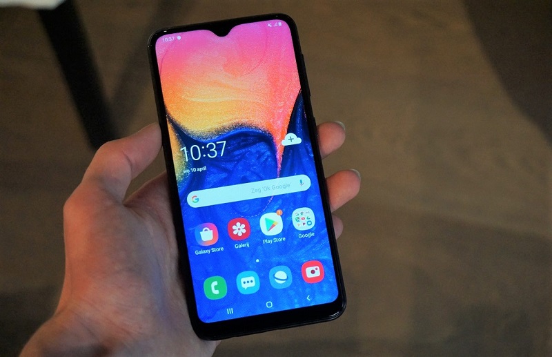 Sforum - Trang thông tin công nghệ mới nhất Samsung-Galaxy-A10-Specs-Unboxing-Reviewb Những lý do cho thấy Samsung Galaxy A10 là smartphone đáng quan tâm trong tầm giá 3 triệu 
