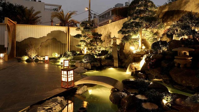 Hướng dẫn chọn đèn LED âm nước trang trí hòn non bộ sân vườn Hướng dẫn chọn đèn LED âm nước trang trí hòn non bộ sân vườn