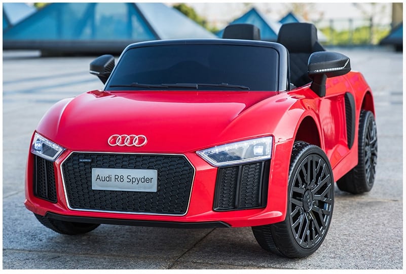 Xe ô tô điện trẻ em Audi R8 Spyder sành điệu, giá tốt nhất Hà Nội