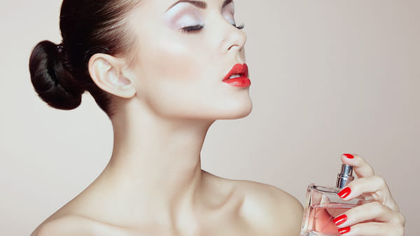 Kinh nghiệm chọn mua nước hoa. Bạn đã biết chưa?