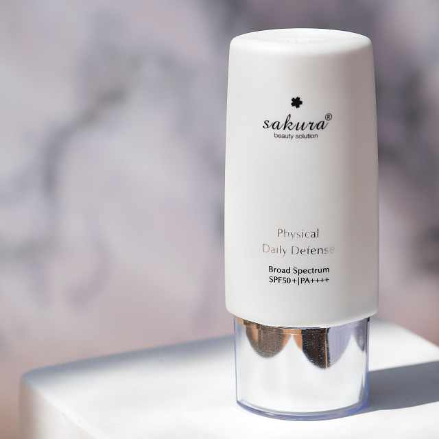 [Review] Kem chống nắng cho da khô giá bình dân tốt nhất hiện nay 2021