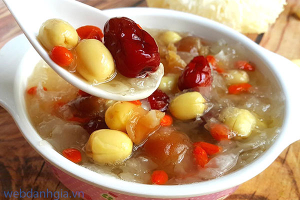 Chỉ nên sử dụng chè dưỡng nhan với mức độ hợp lý Chỉ nên sử dụng chè dưỡng nhan với mức độ hợp lý