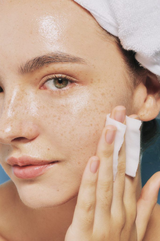 Top 6 nước tẩy trang cho da nhạy cảm an toàn, hiệu quả