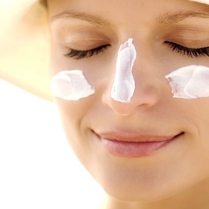 [Review] Kem chống nắng La Roche Posay tốt nhất hiện nay