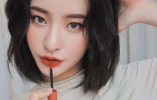 [Review] Kinh nghiệm chọn son cho môi thâm bạn nhất định phải biết