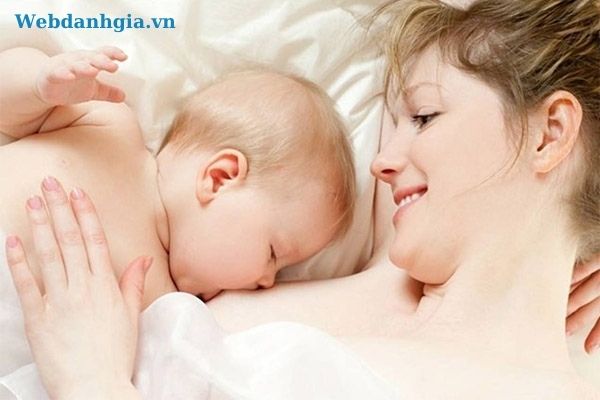 Tác dụng của tinh bột nghệ cho phụ nữ sau sinh 30+ Loi Ich Tu Tinh Bot Nghe Cach Su Dung Va Nhung Sai Lam Can Tranh (2)