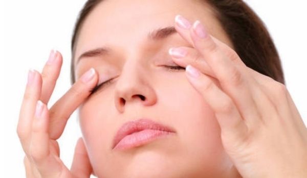 5+ Cách dưỡng mi dài cong quyến rũ trong vòng 1 tháng Dưỡng Mi Dài Cong Trong Vòng 1 Tháng Webdanhgia.vn