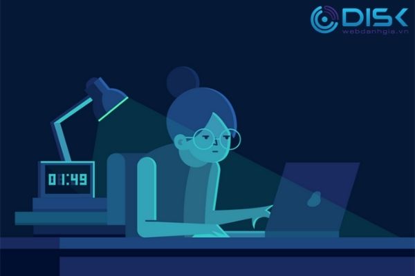 Thức khuya khiến cho quá trình nuôi dưỡng và phục hồi tóc trở nên chậm đi Thức khuya khiến cho quá trình nuôi dưỡng và phục hồi tóc trở nên chậm đi