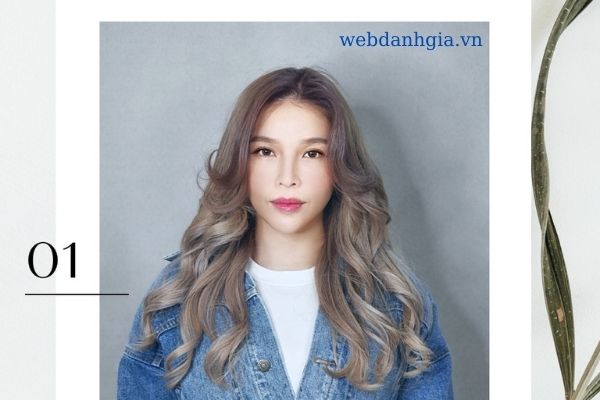 Tóc layer nữ màu xám tro
