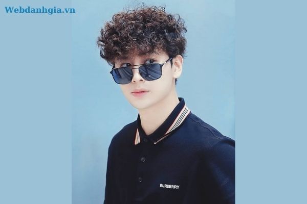 Tóc xoăn nam lọn nhỏ Top Những Mấu Tóc Xoăn Nam đẹp Dành Riêng Cho Nam Thần