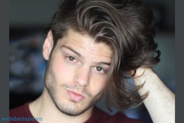 Tóc undercut nam uốn dài Tóc undercut nam uốn dài